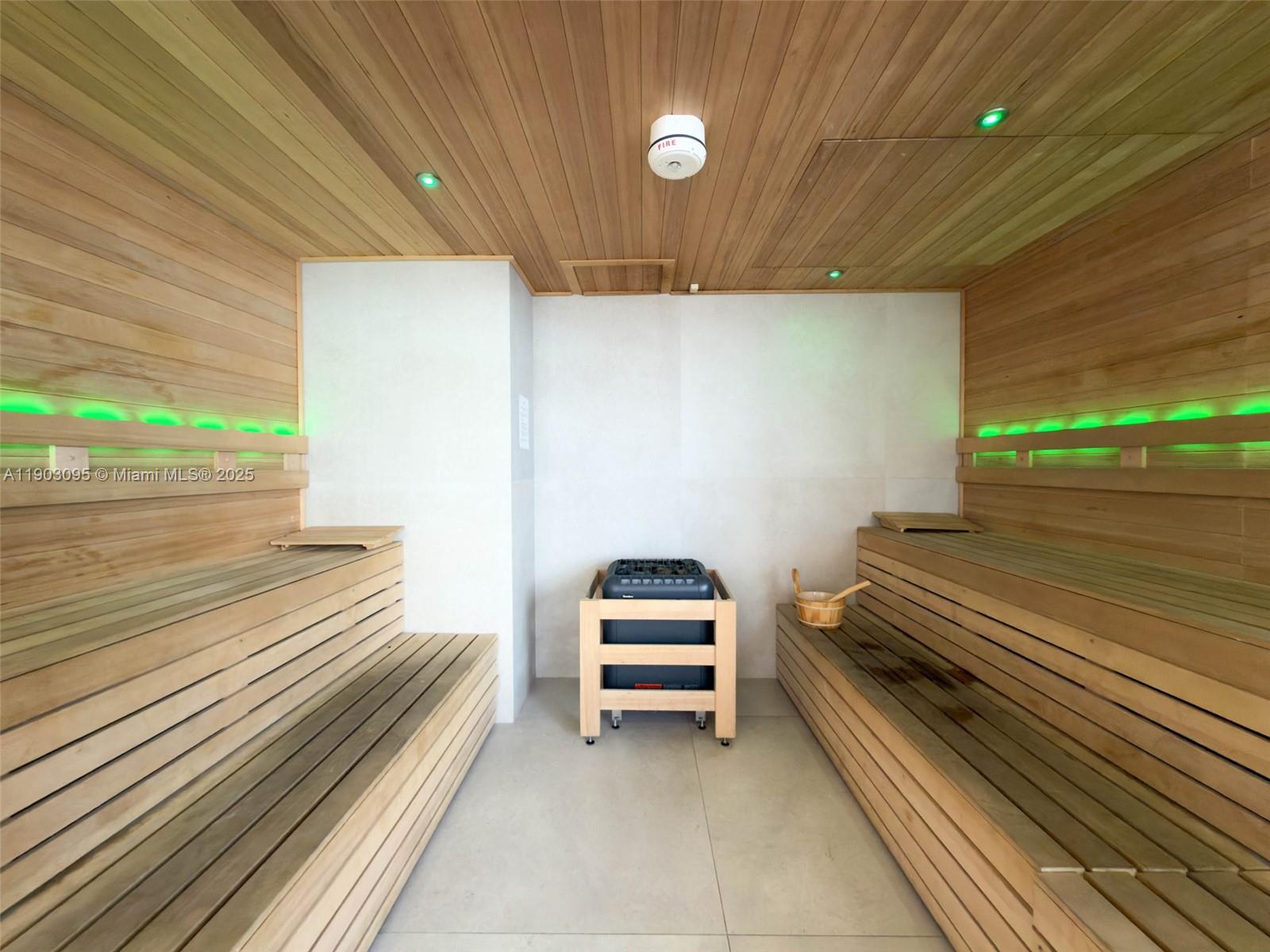 ARIA ON THE BAY CONDO - Residential