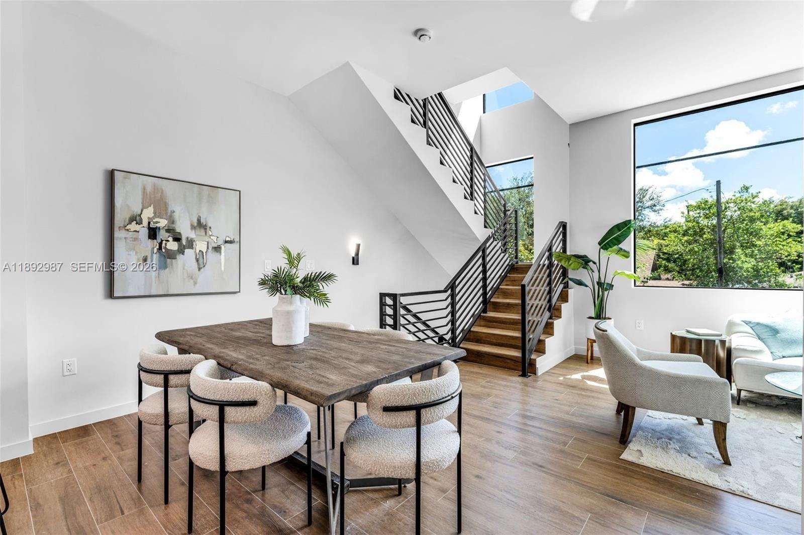 LC WHITES - Residential