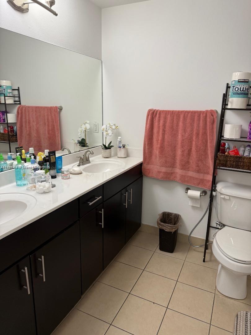 CHAMPION LAKES - Residential