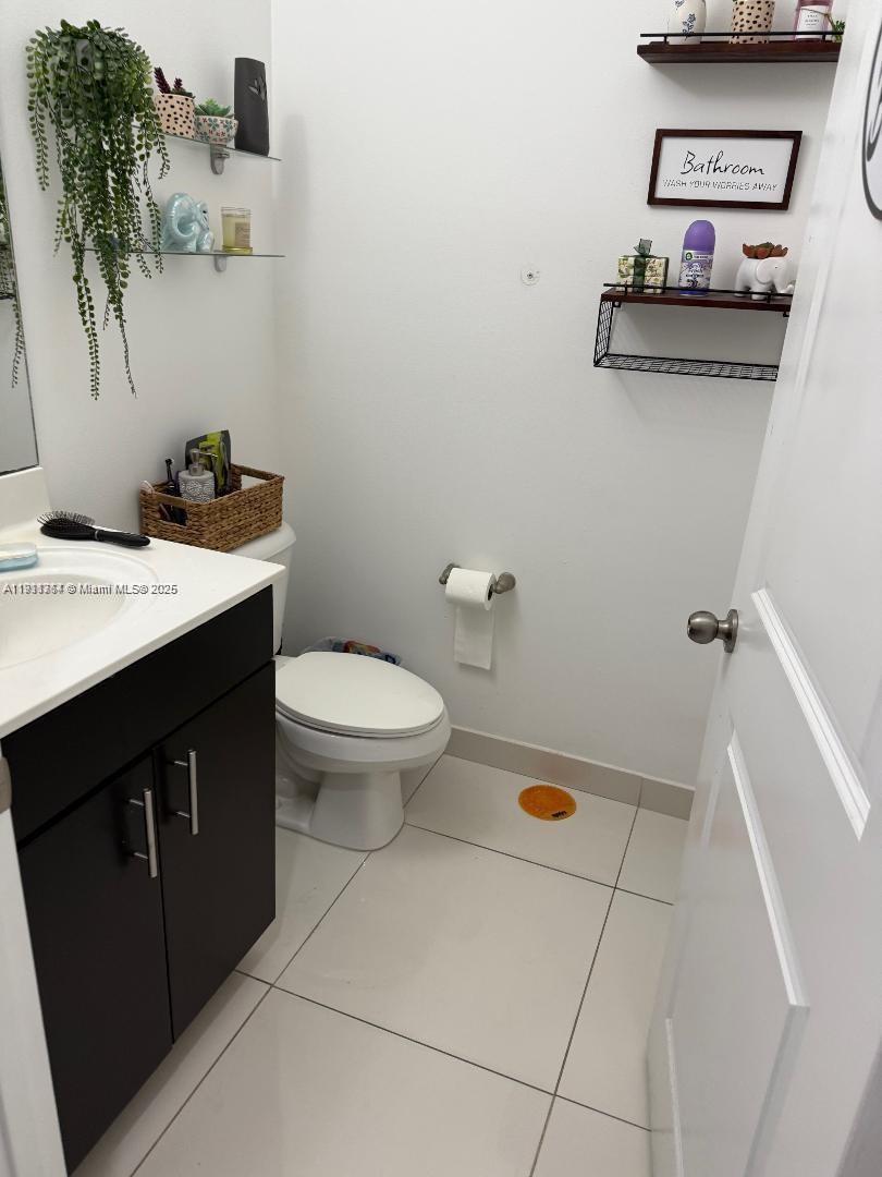 CHAMPION LAKES - Residential