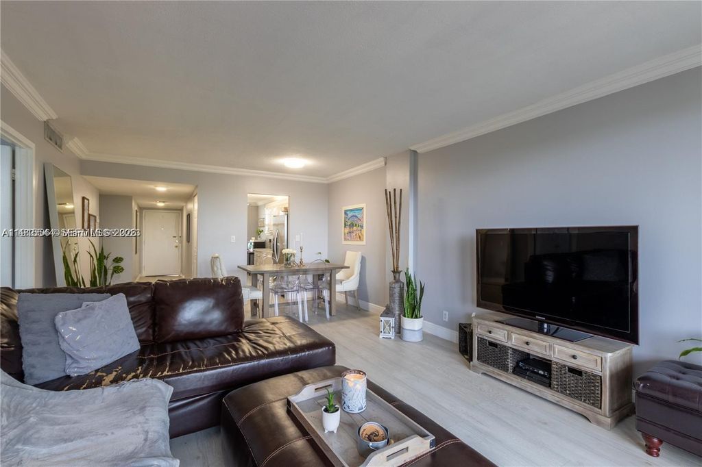 Photo of 250 Jacaranda Dr #506, Plantation, FL 33324 (MLS # A11915544)