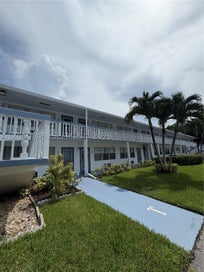 421 Tilford T 421 Deerfield Beach FL 33442