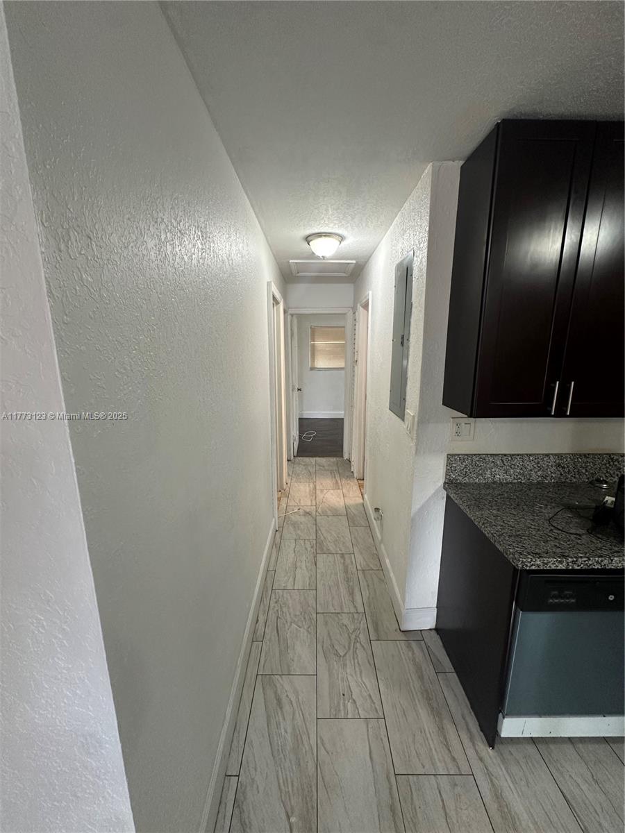 570 NW 18th St