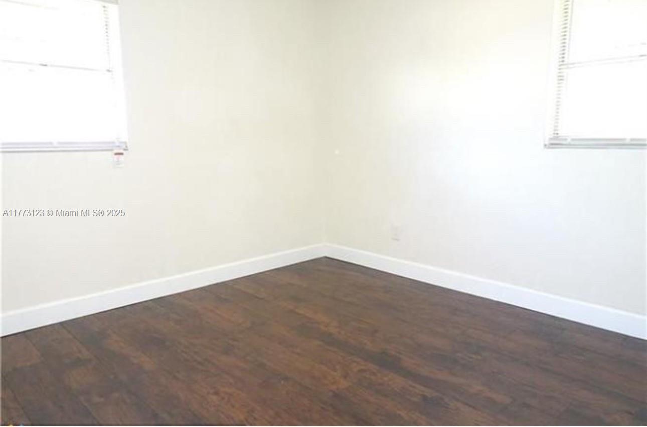 570 NW 18th St