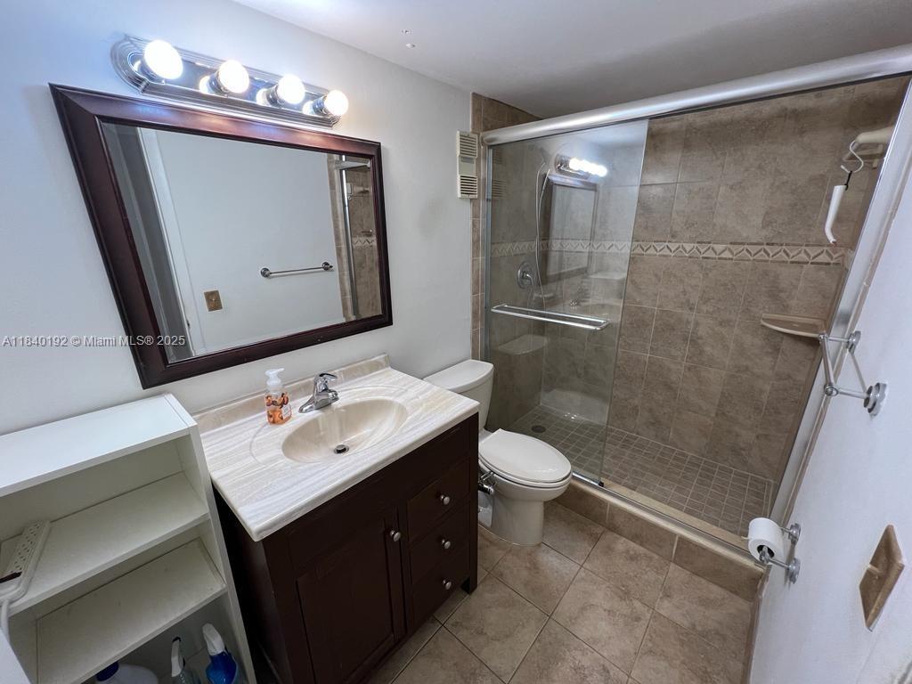 CYPRESS VILLAGE CONDO - Residential Lease