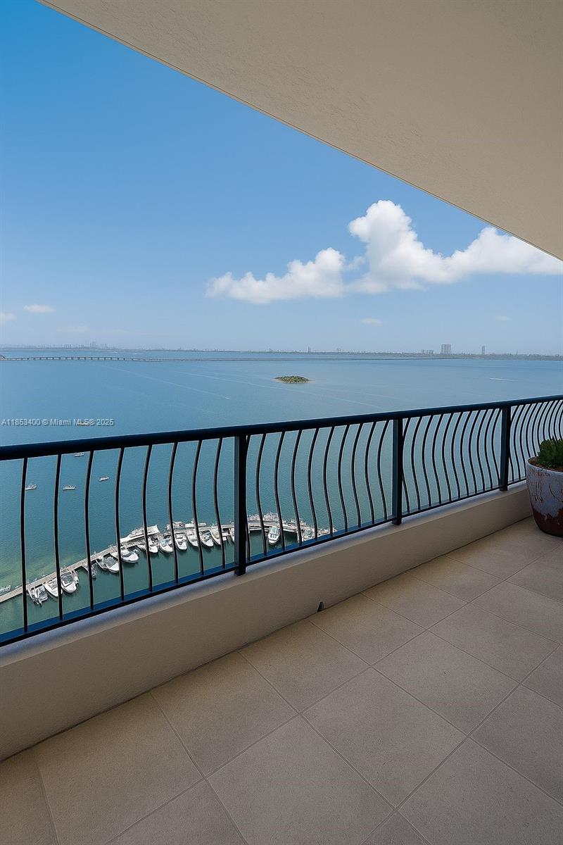 555 NE 15th St 32D