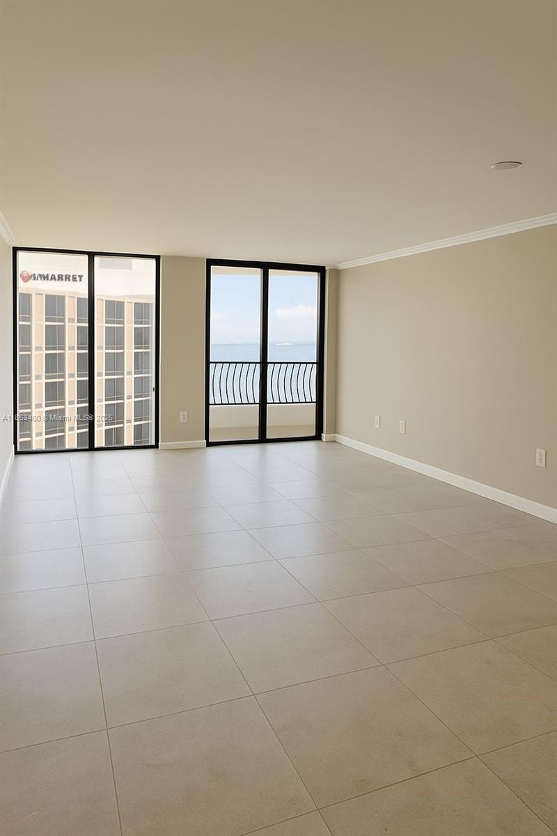 555 NE 15th St 32D