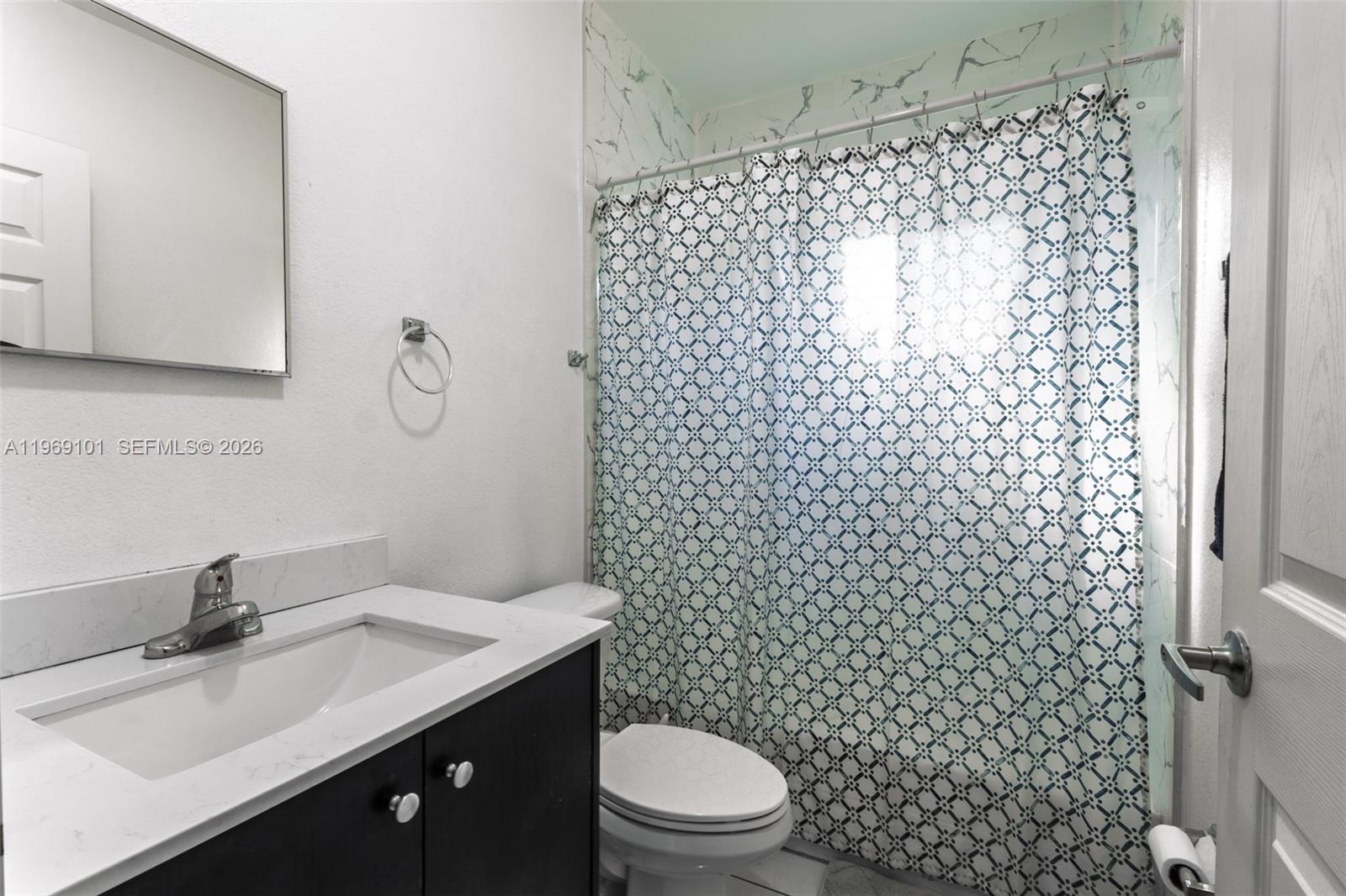 17 AVE MANOR - Residential