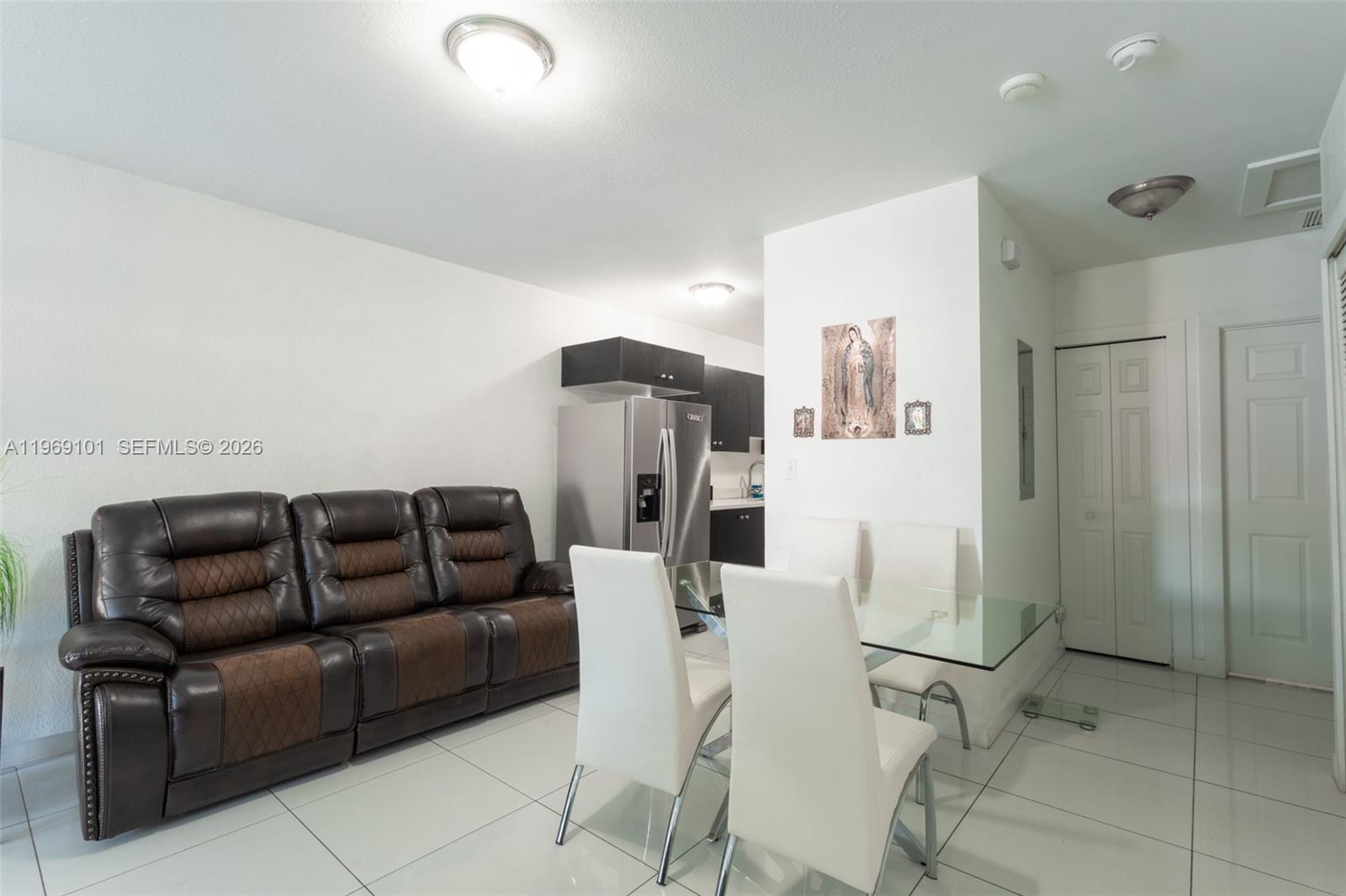 17 AVE MANOR - Residential