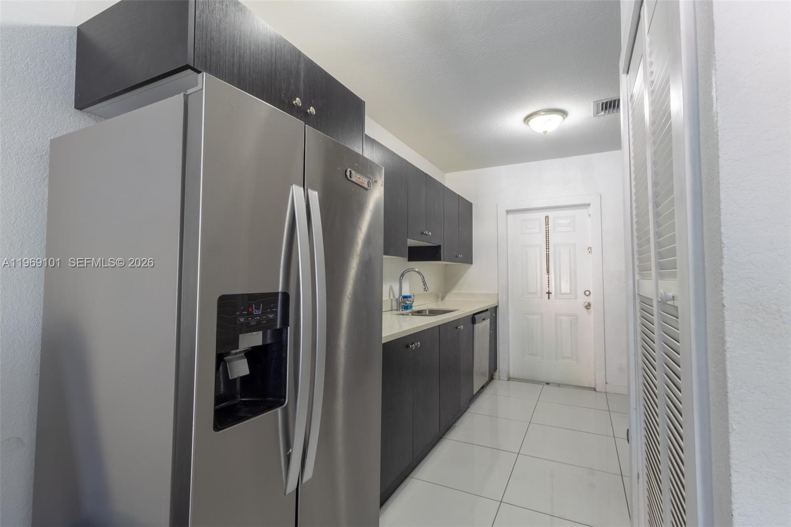 17 AVE MANOR - Residential