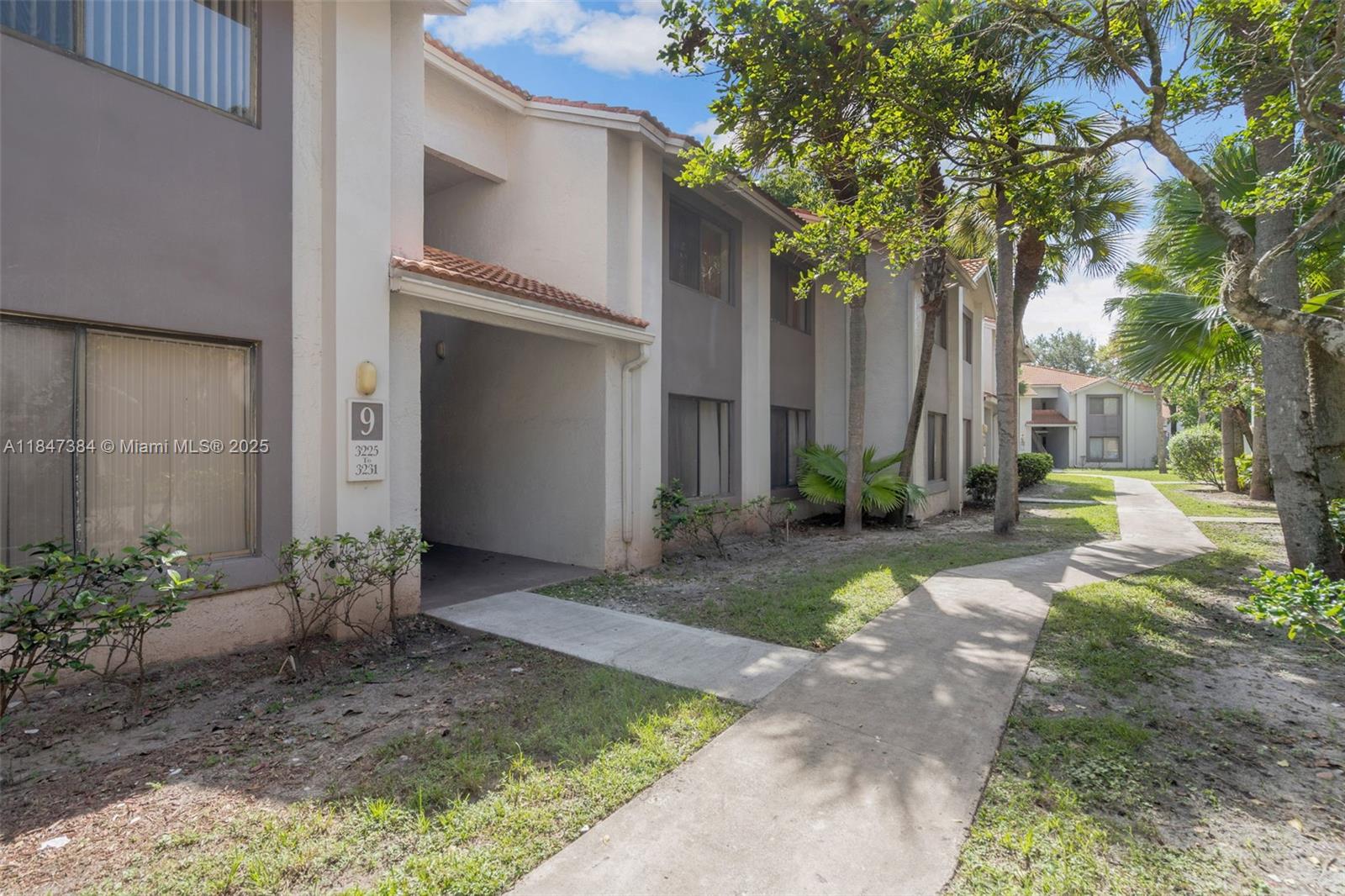 Must-See! Beautifully maintained 2-bedroom, 2-bath condo in the desirable Crescent Cove community of Coral Springs. Located on the second floor, this bright and spacious unit features a private balcony with extra storage, freshly painted interiors, and stylish laminate flooring throughout, including both bedrooms.
Enjoy the convenience of a full-size washer and dryer and an assigned parking space. The community offers resort-style amenities, including two pools, a relaxing Jacuzzi, and a tennis court.
Perfectly situated just steps from the pool and close to major highways, shopping plazas, and restaurants. Move-in ready and easy to show!