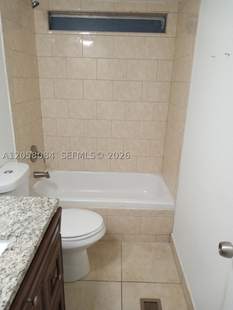 7323 N 44th Ter N