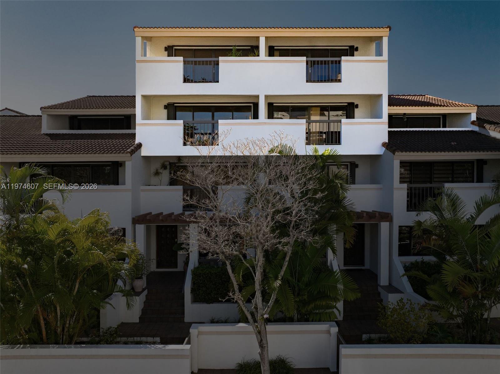 BILTMORE COURT VILLAS CON - Residential