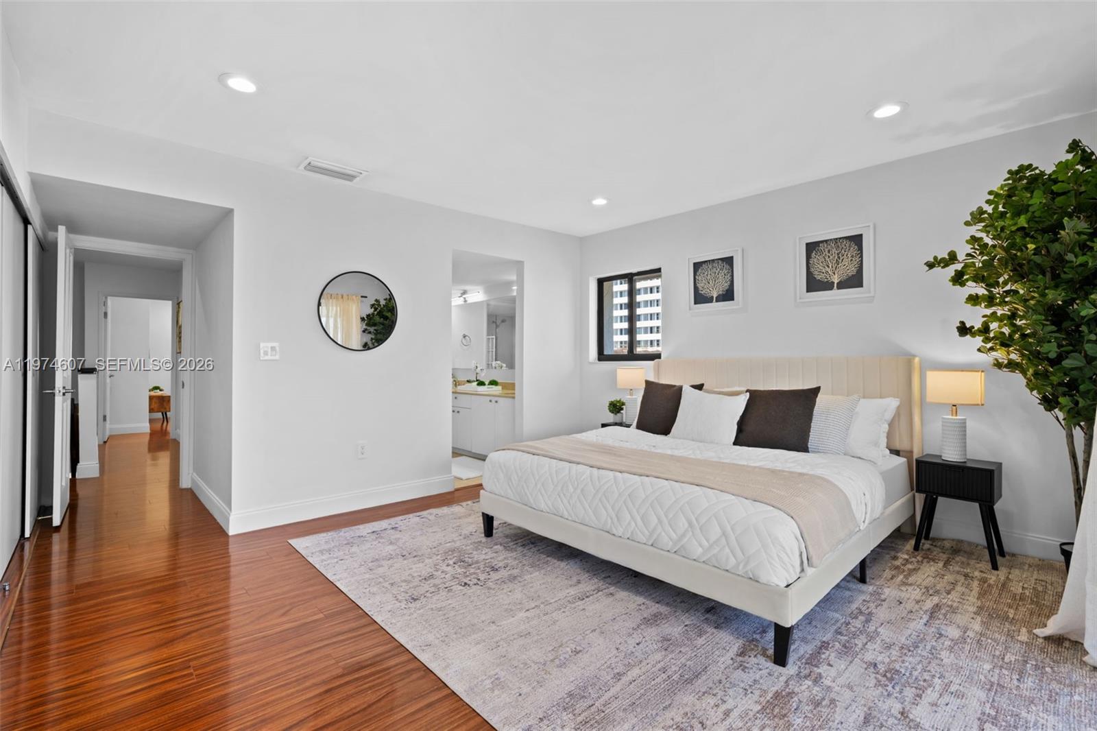 BILTMORE COURT VILLAS CON - Residential