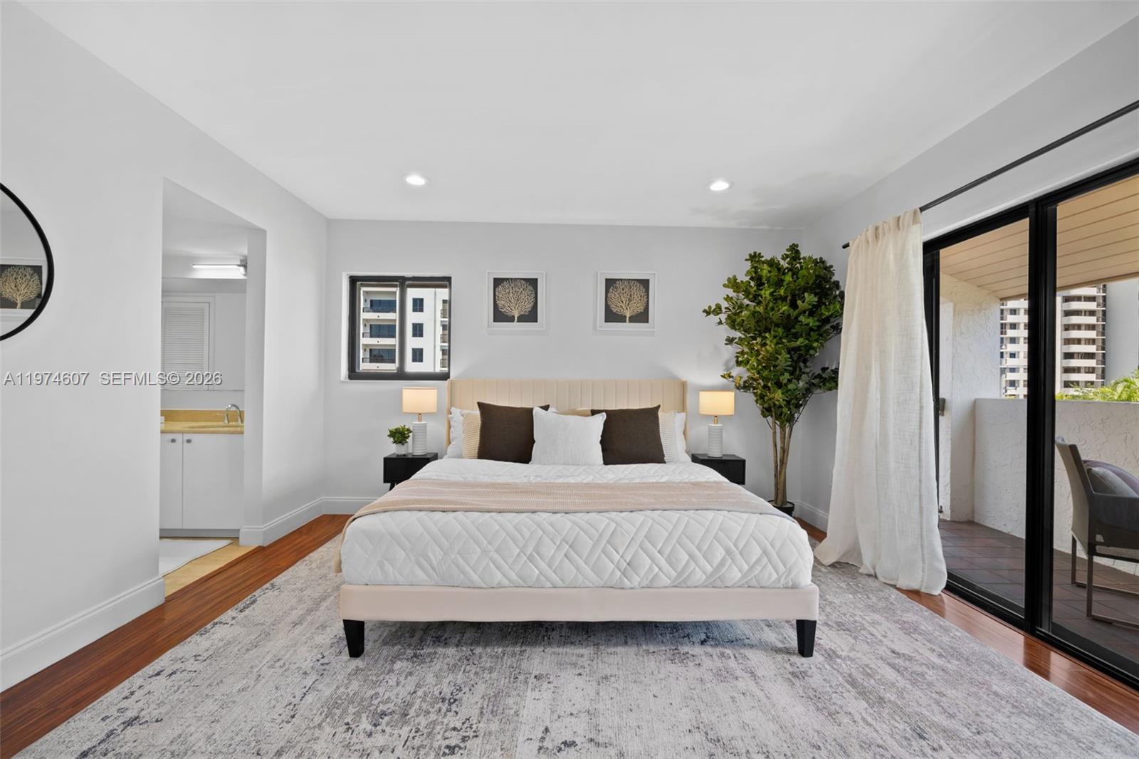 BILTMORE COURT VILLAS CON - Residential