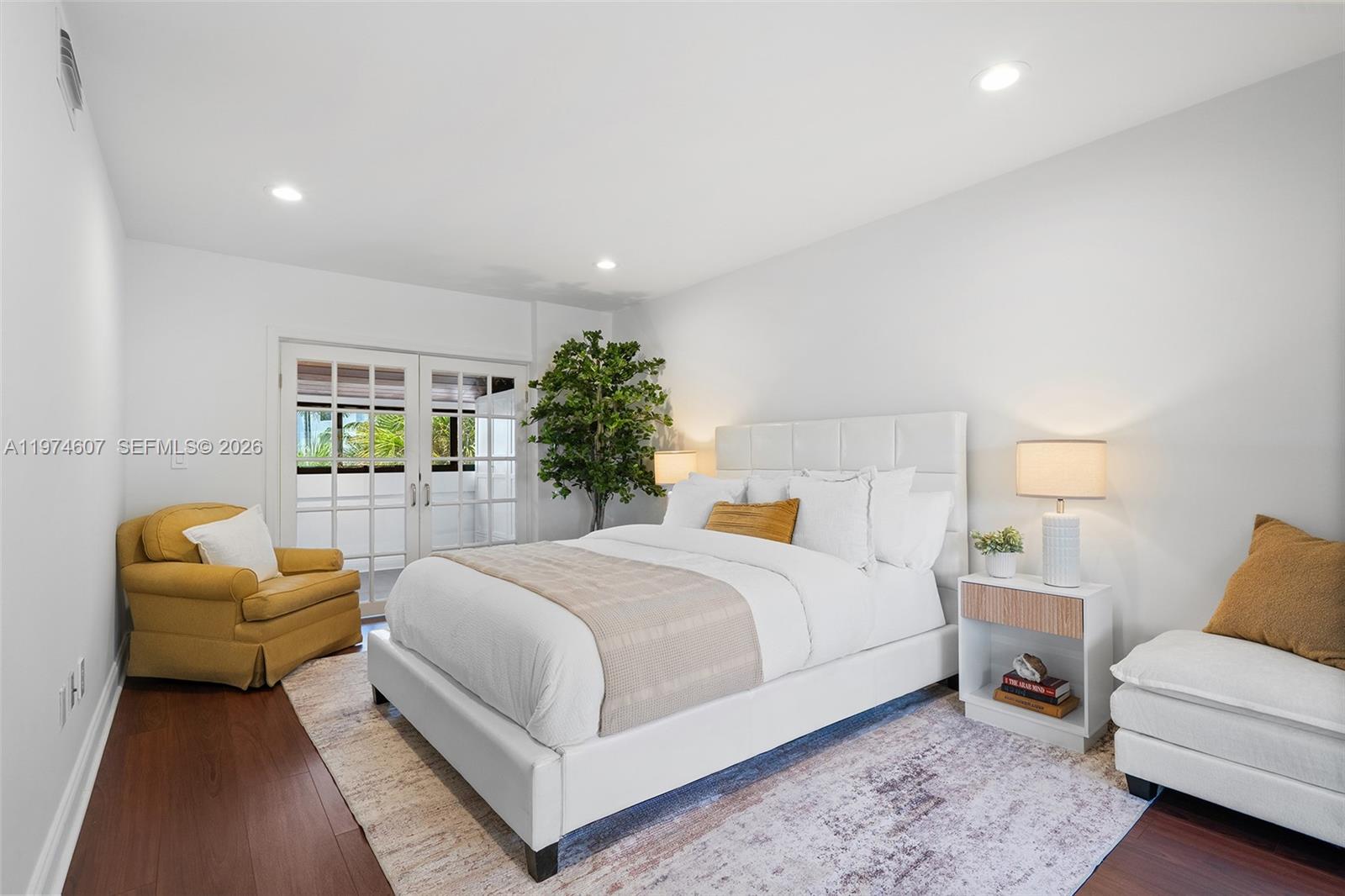 BILTMORE COURT VILLAS CON - Residential