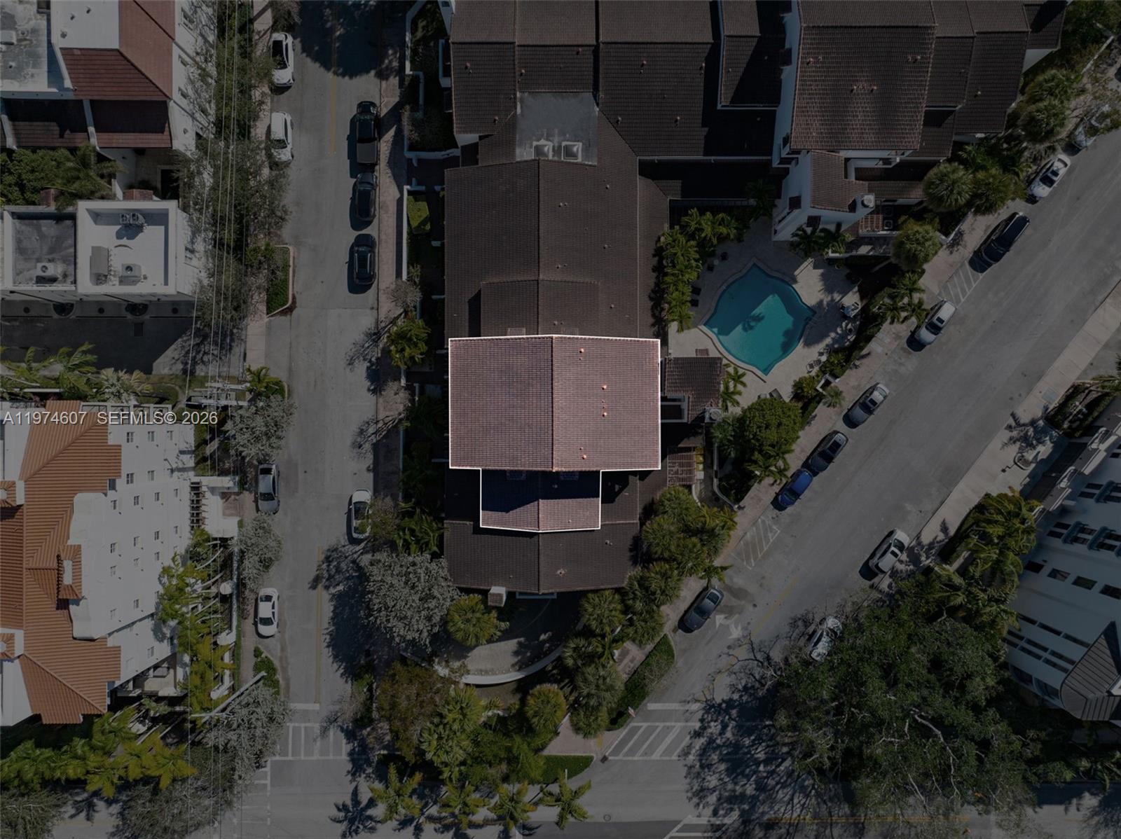 BILTMORE COURT VILLAS CON - Residential