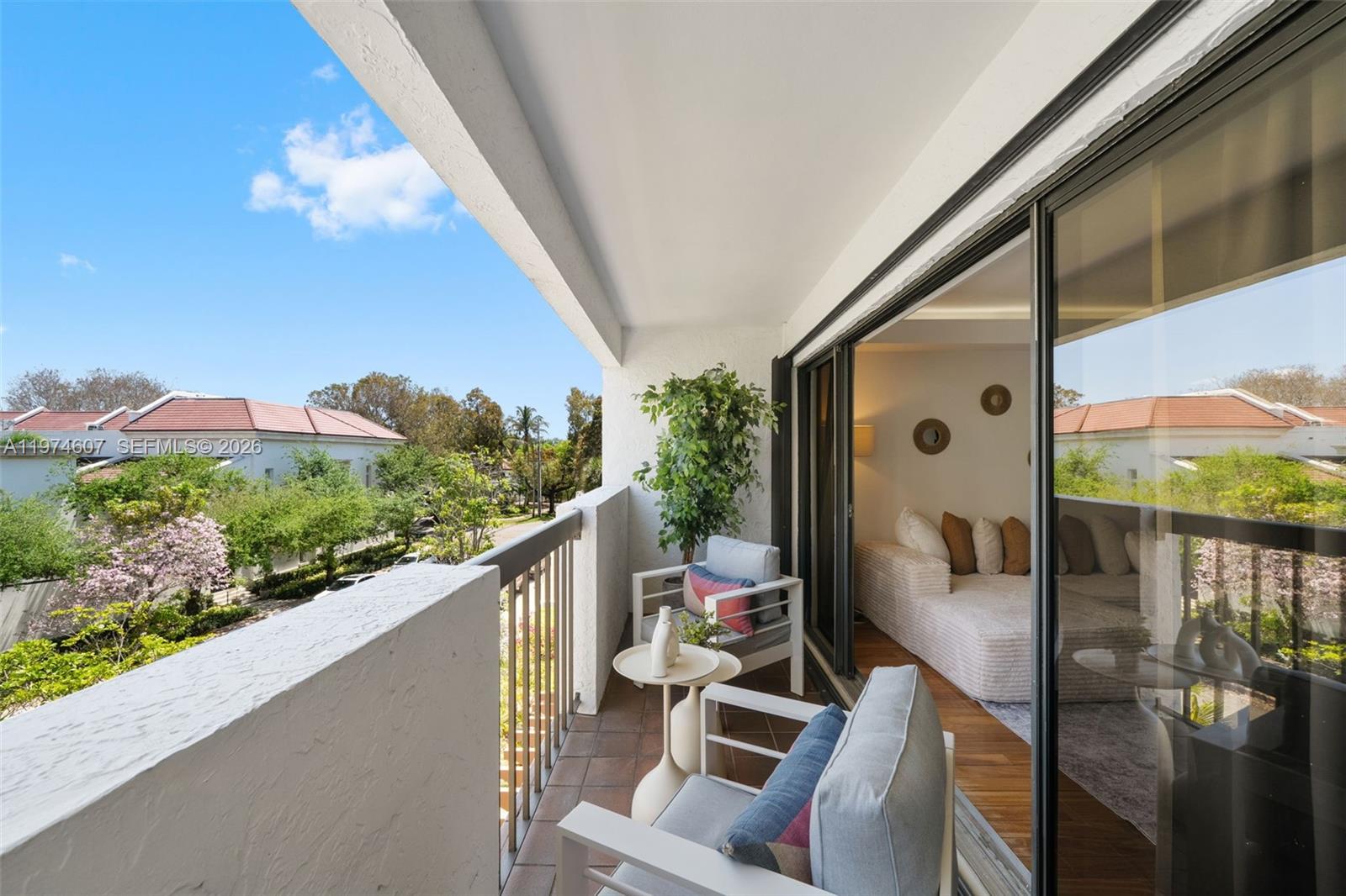 BILTMORE COURT VILLAS CON - Residential