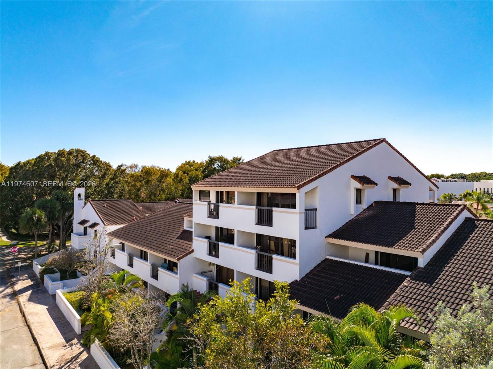 BILTMORE COURT VILLAS CON - Residential