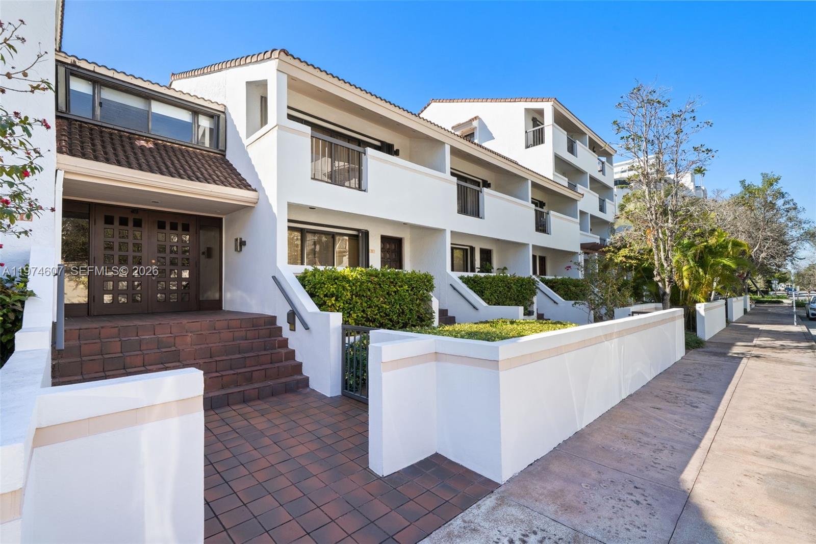 BILTMORE COURT VILLAS CON - Residential