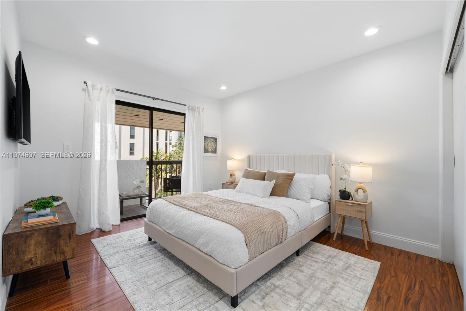 BILTMORE COURT VILLAS CON - Residential