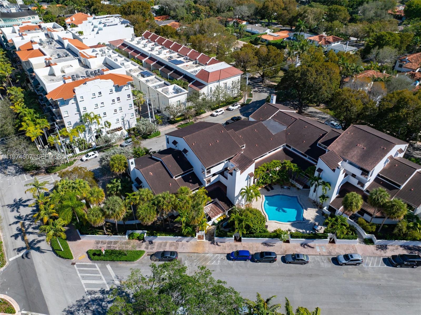 BILTMORE COURT VILLAS CON - Residential