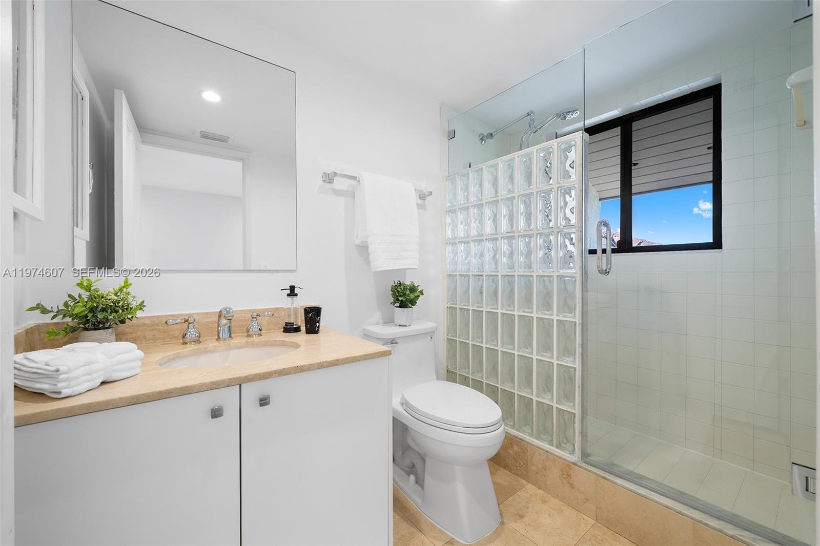 BILTMORE COURT VILLAS CON - Residential