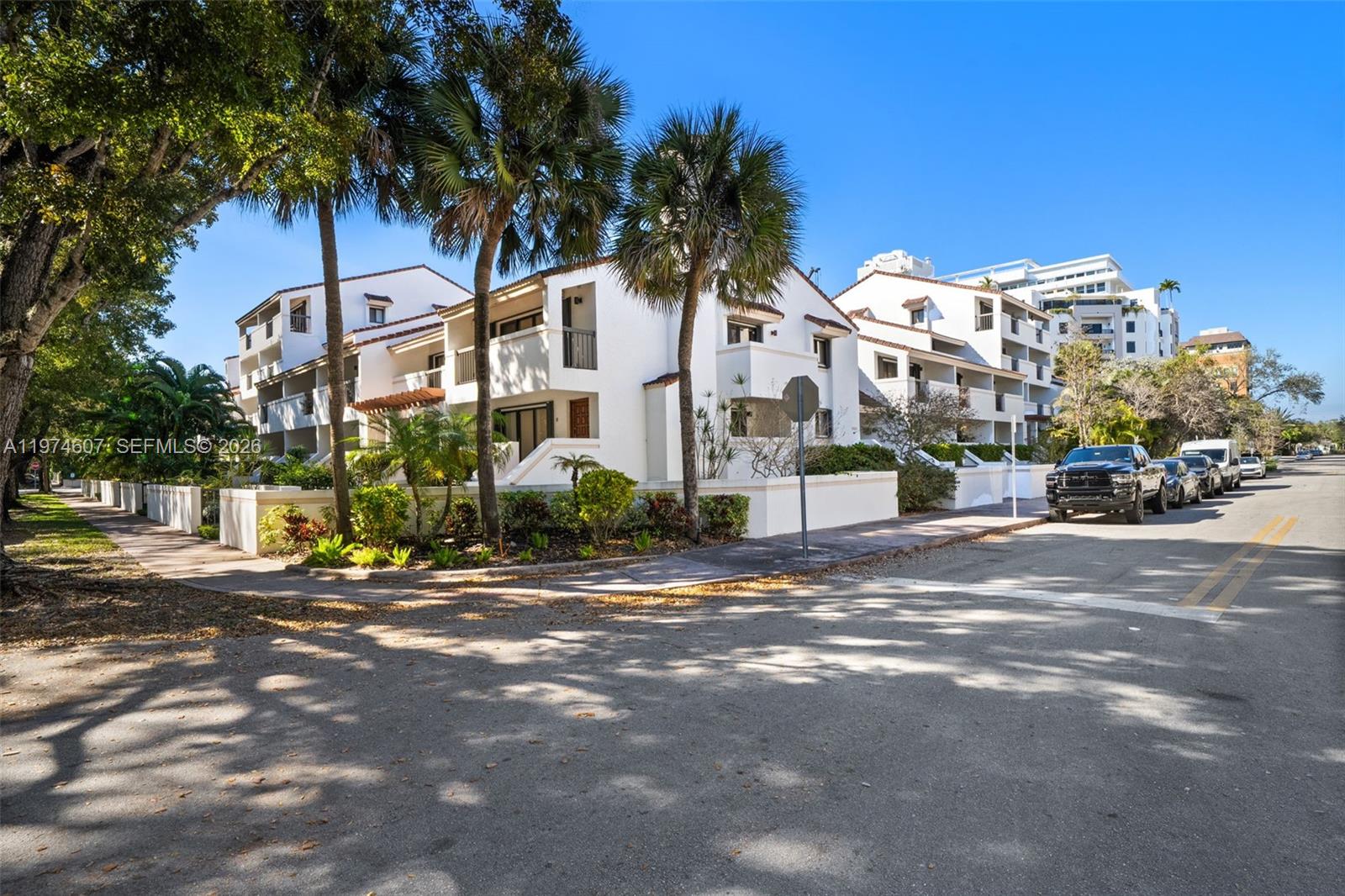 BILTMORE COURT VILLAS CON - Residential