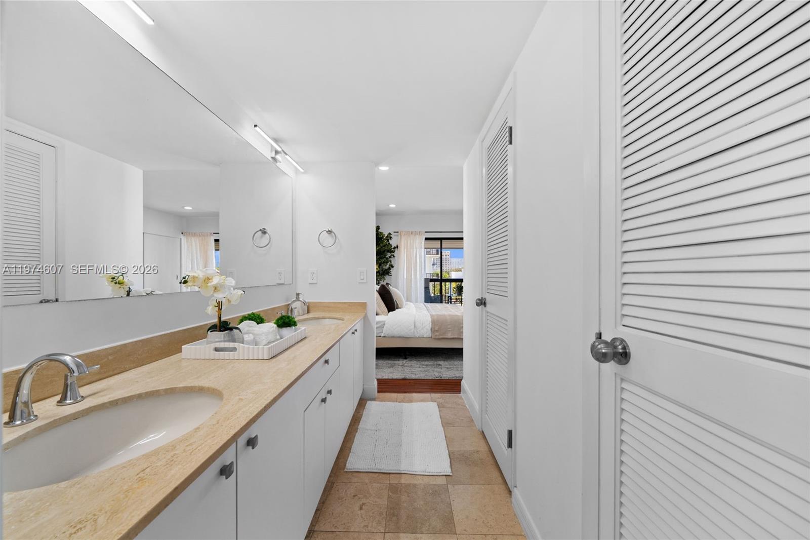 BILTMORE COURT VILLAS CON - Residential