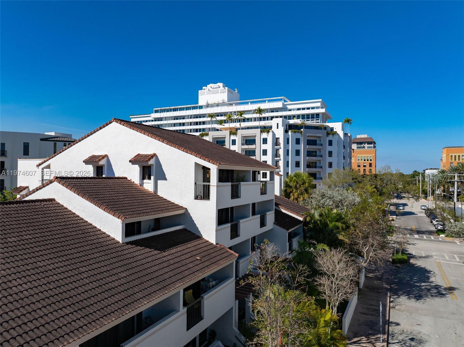 BILTMORE COURT VILLAS CON - Residential