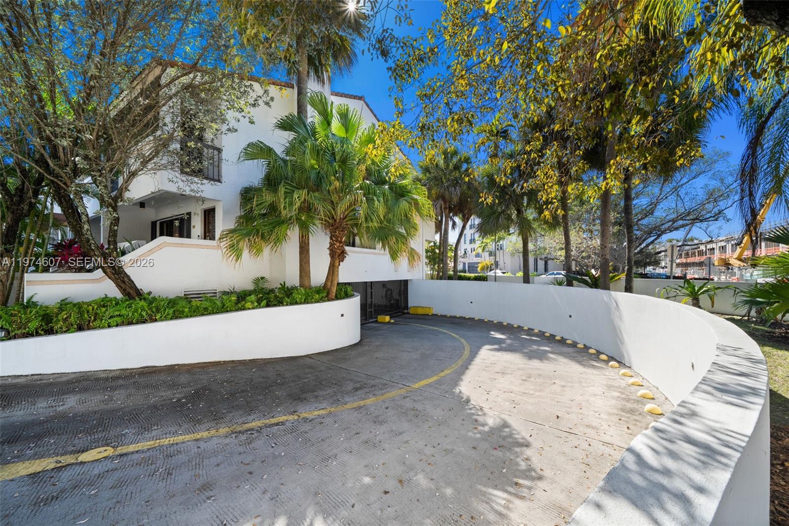 BILTMORE COURT VILLAS CON - Residential