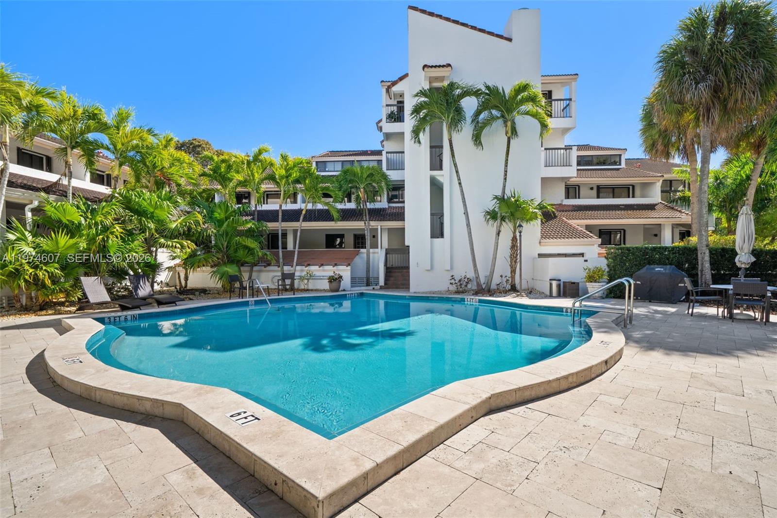 BILTMORE COURT VILLAS CON - Residential