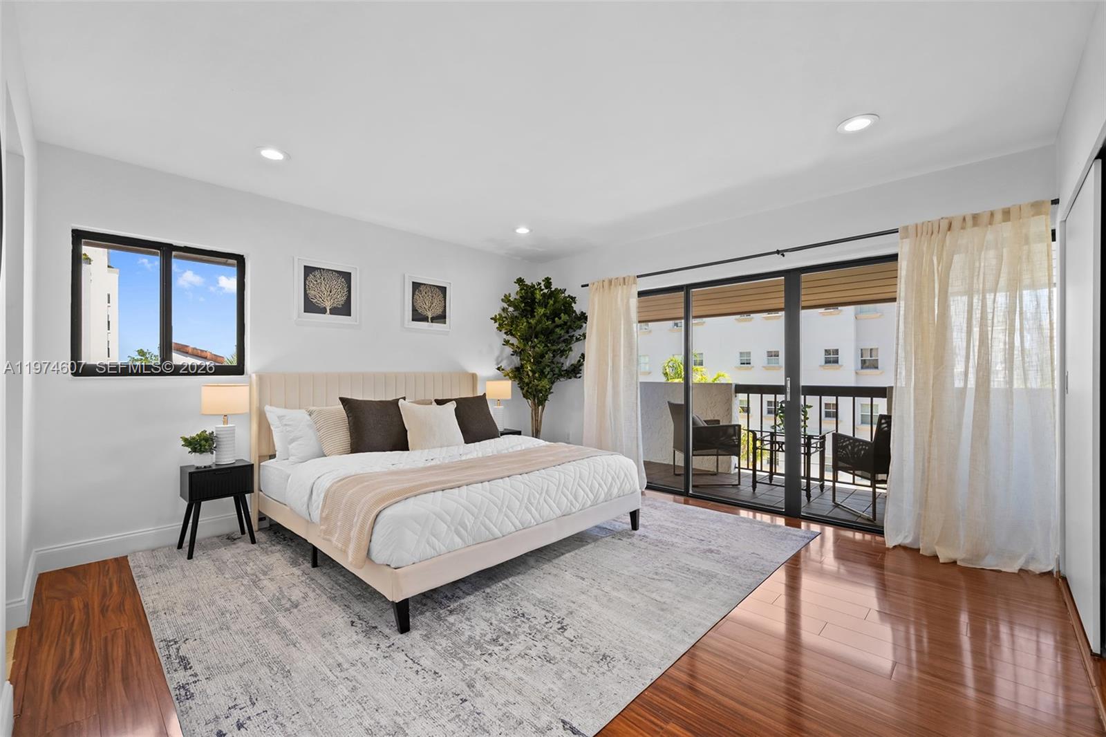 BILTMORE COURT VILLAS CON - Residential