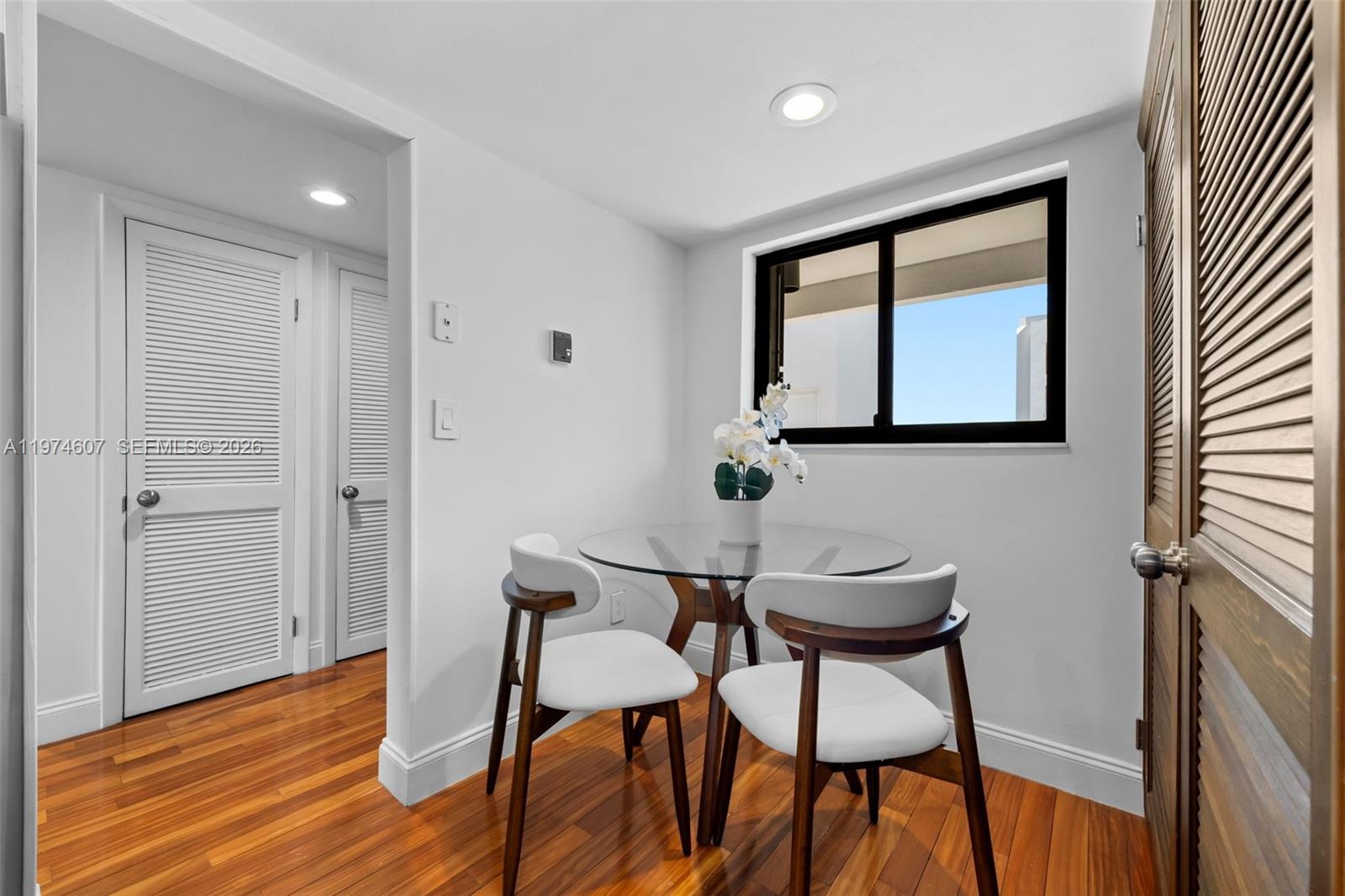 BILTMORE COURT VILLAS CON - Residential