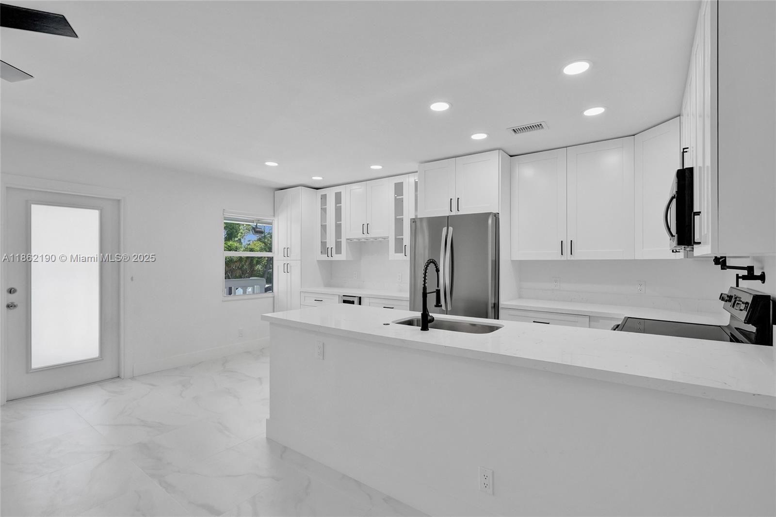 NEWPORT D CONDO - Residential