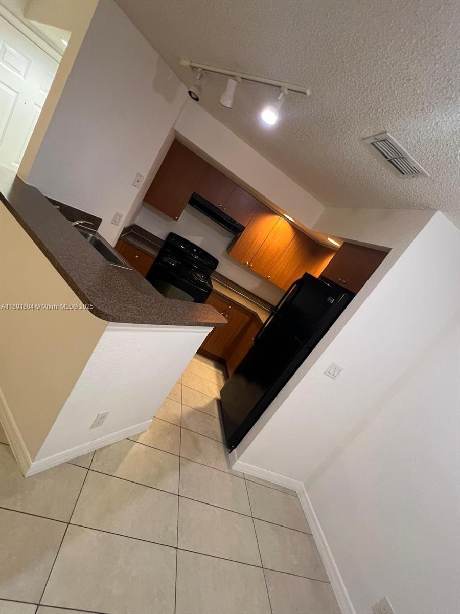 CORAL KEY CONDO - Residential