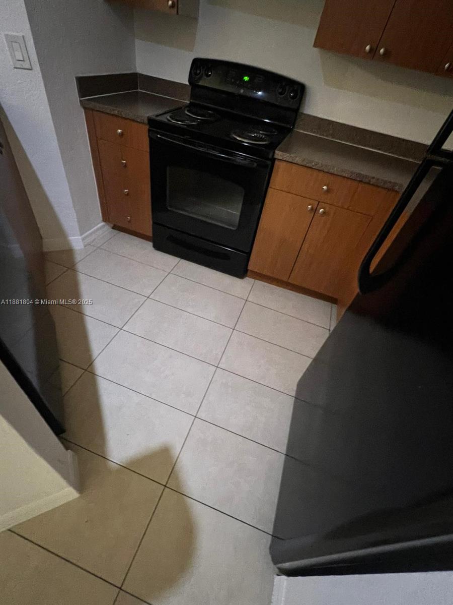 CORAL KEY CONDO - Residential