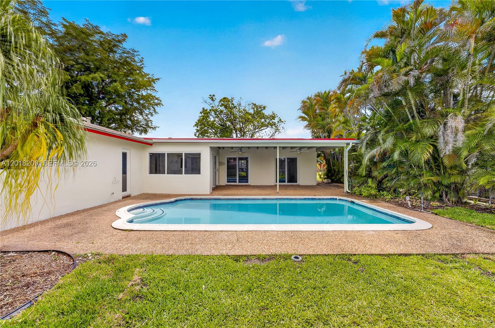 RAMBLEWOOD - Residential