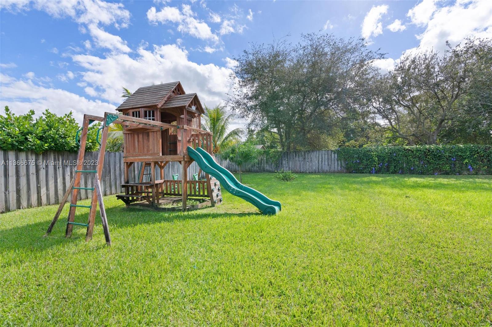 Photo 32 of 42 of 1670 NW 21st St house