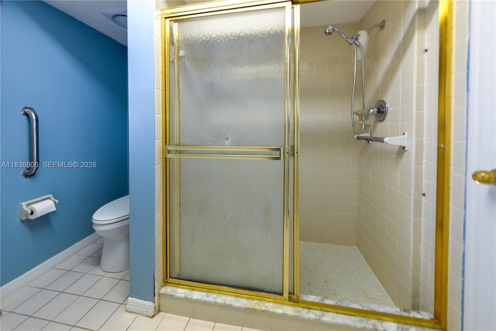 ROYAL VISTA CONDOMINIUM - Residential
