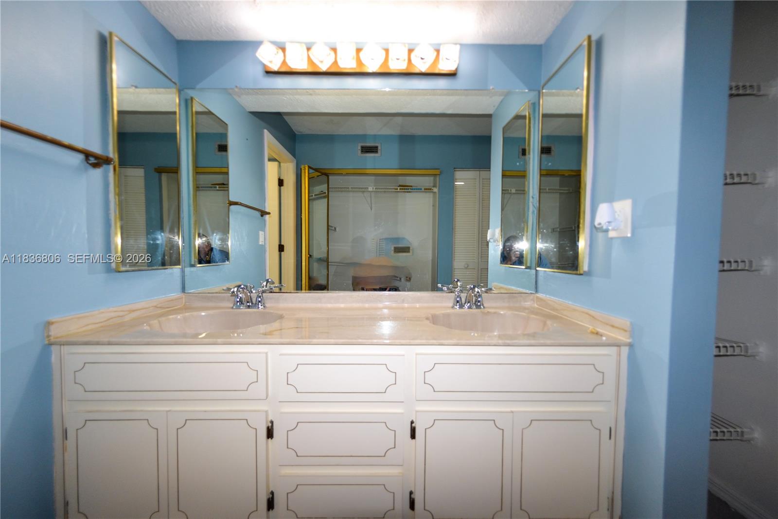 ROYAL VISTA CONDOMINIUM - Residential