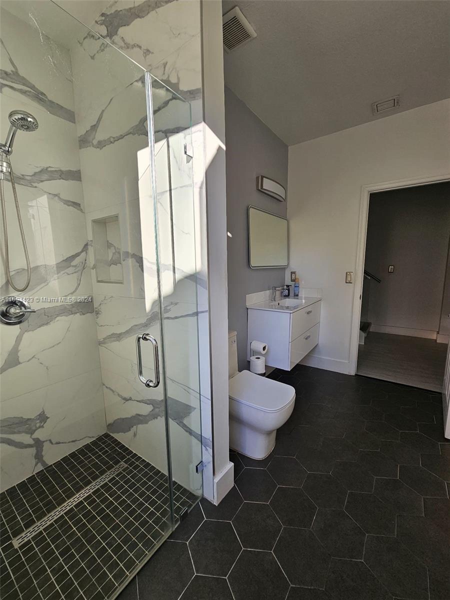 KENDALL COMMONS RESIDENTI - Residential