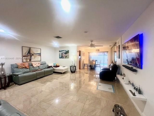 SUNRISE GOLF VILLAGE SEC - Residential Lease