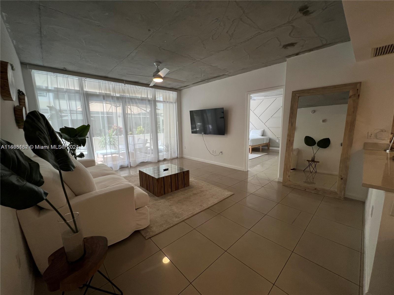3250 NE 1st Ave 506