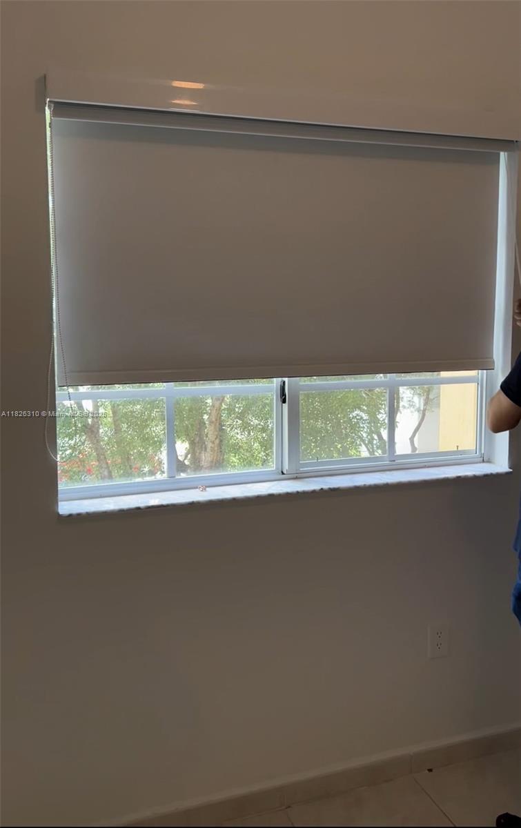 PALM GARDENS AT DORAL CON - Residential