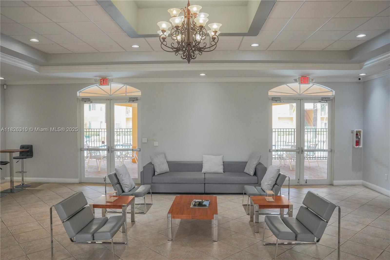 PALM GARDENS AT DORAL CON - Residential