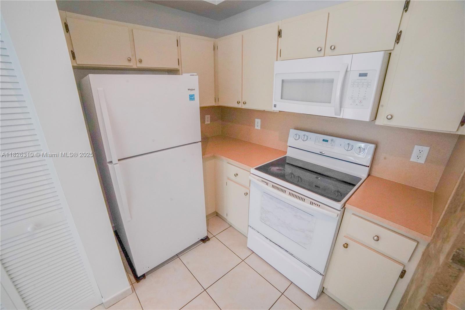 PALM GARDENS AT DORAL CON - Residential