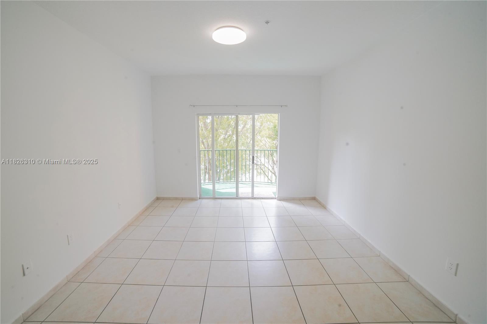 PALM GARDENS AT DORAL CON - Residential