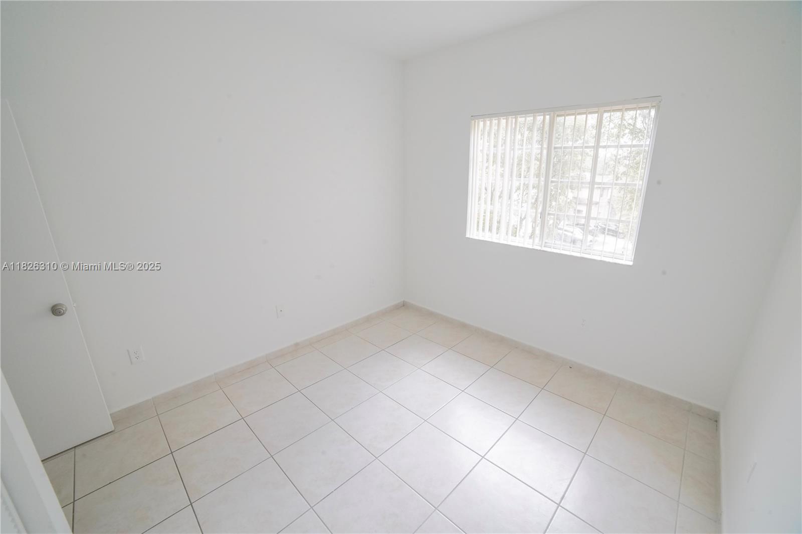 PALM GARDENS AT DORAL CON - Residential