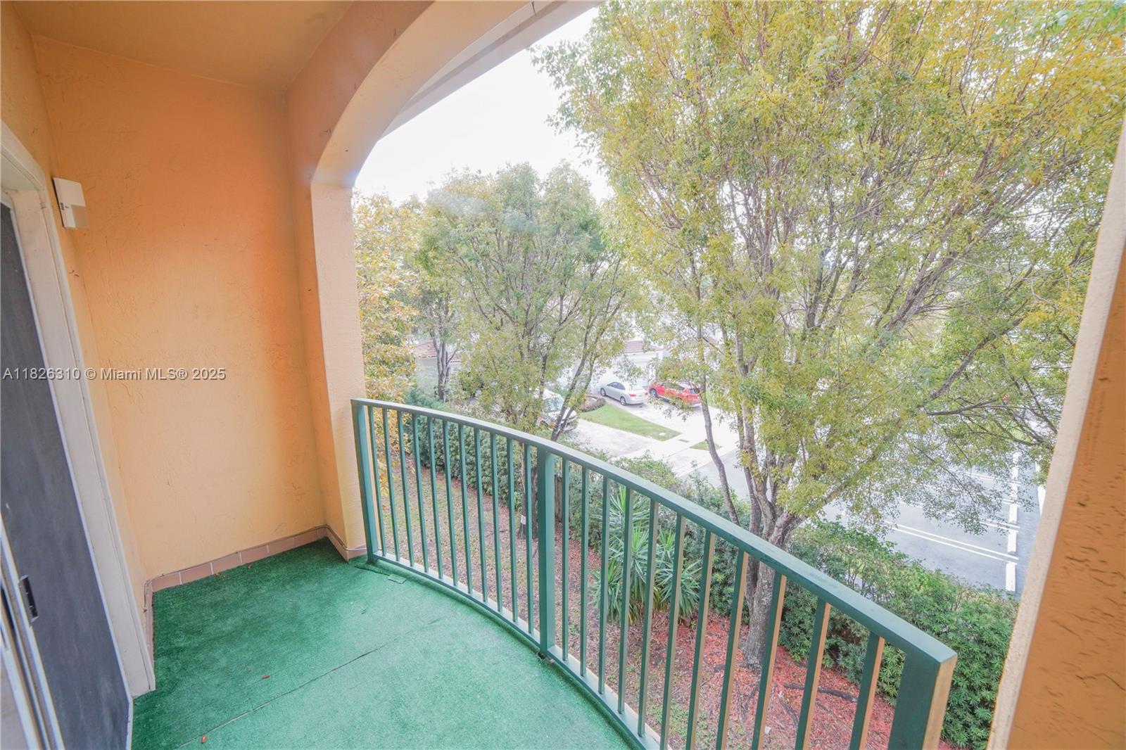 PALM GARDENS AT DORAL CON - Residential